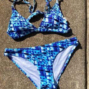 Tie dye blue bikini set! Sold together!!